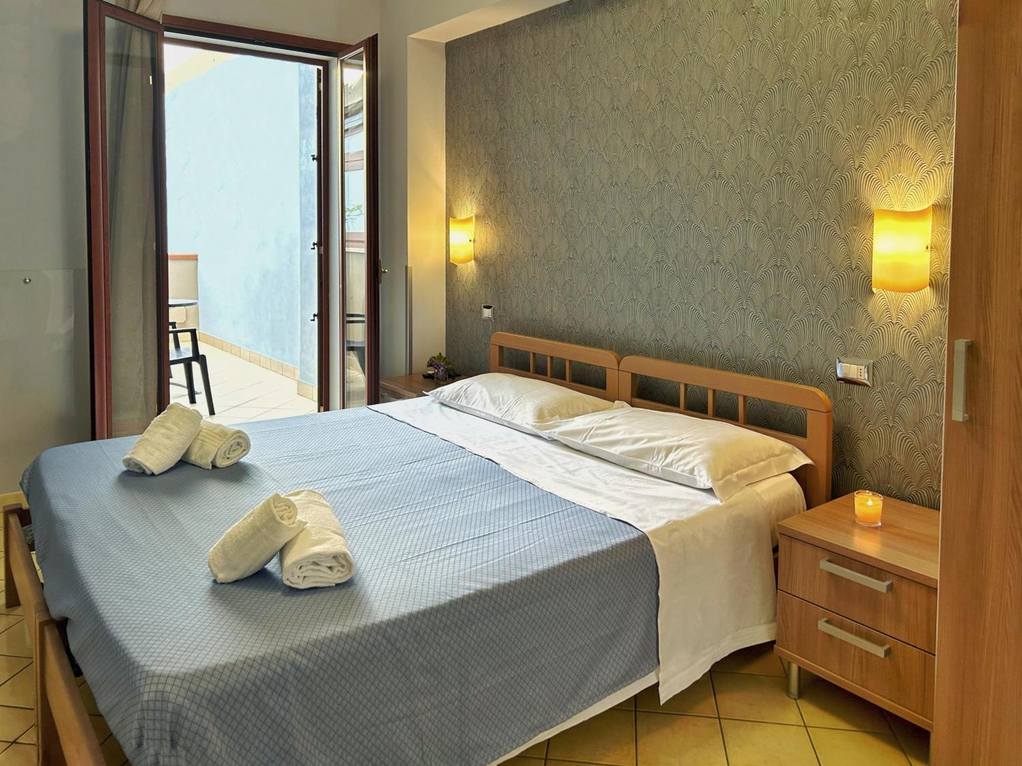 Bed and Breakfast La Piazzetta Giardini-Naxos Exterior foto