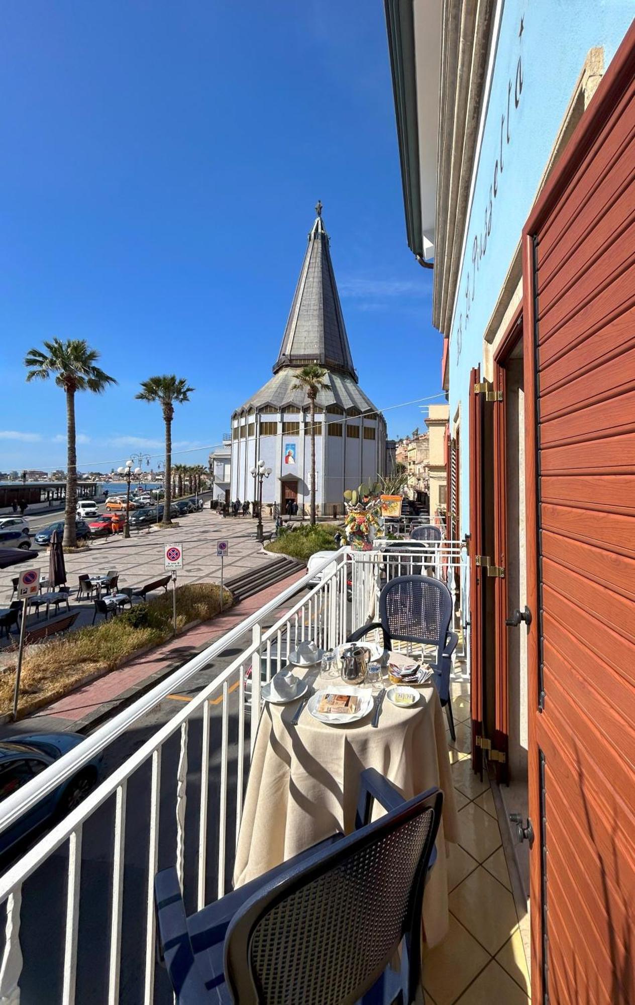 Bed and Breakfast La Piazzetta Giardini-Naxos Exterior foto