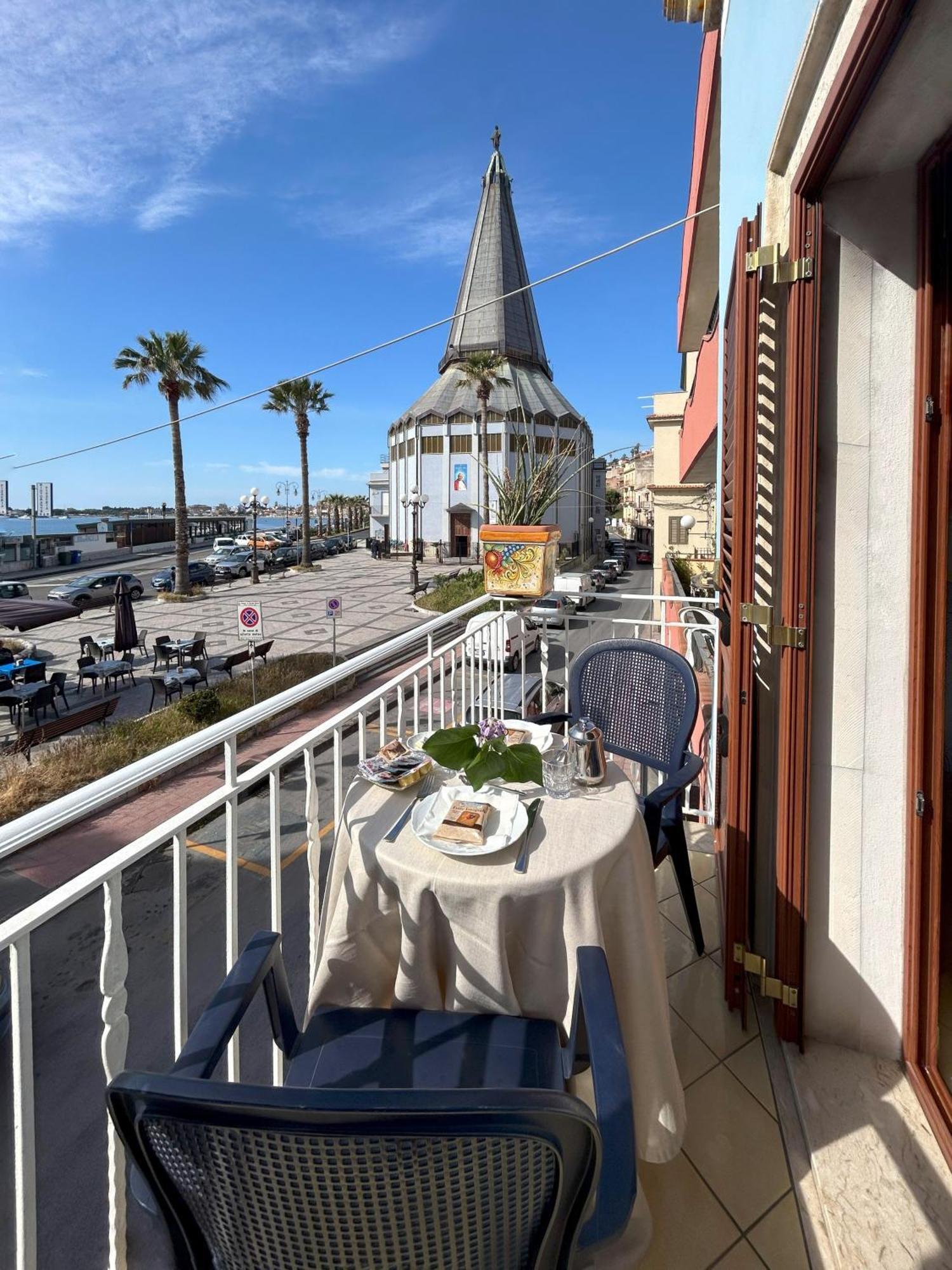 Bed and Breakfast La Piazzetta Giardini-Naxos Exterior foto