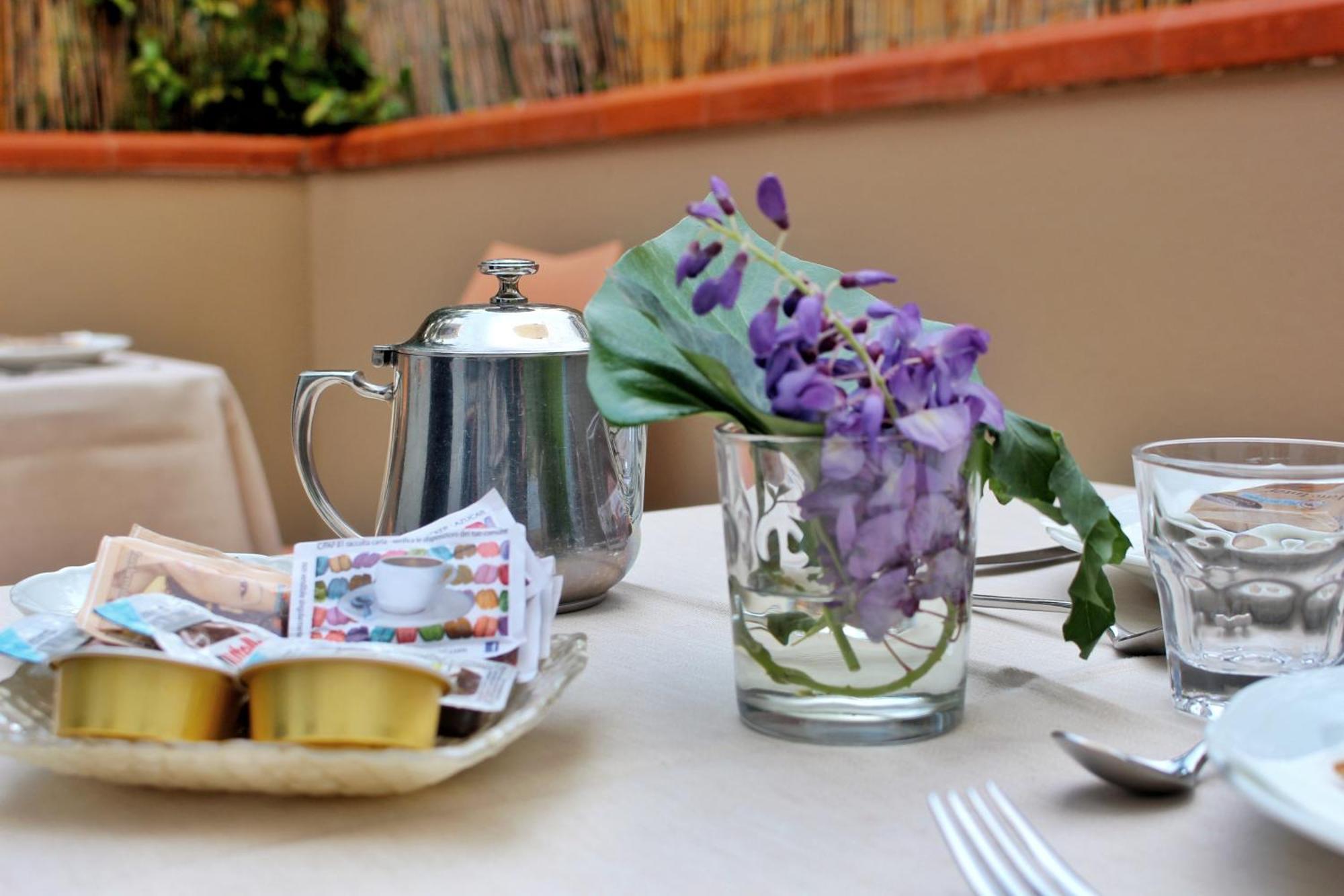 Bed and Breakfast La Piazzetta Giardini-Naxos Exterior foto