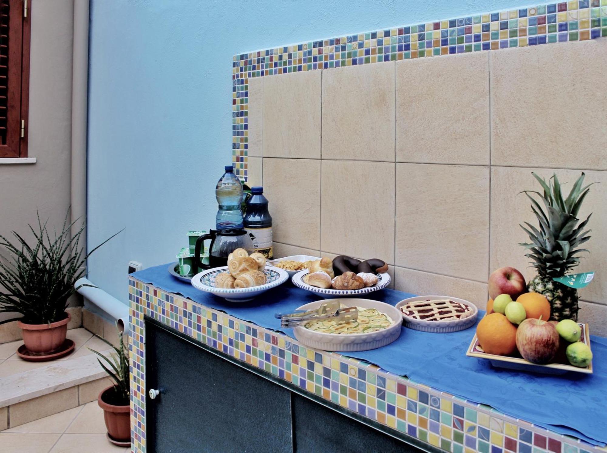 Bed and Breakfast La Piazzetta Giardini-Naxos Exterior foto