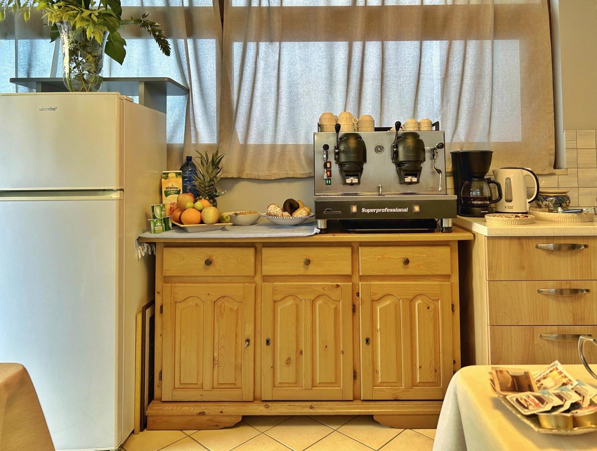 Bed and Breakfast La Piazzetta Giardini-Naxos Exterior foto